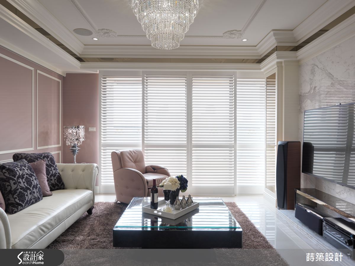 再現法式宮廷的細膩雍容 暗藏百變收納機能的粉薊色花園