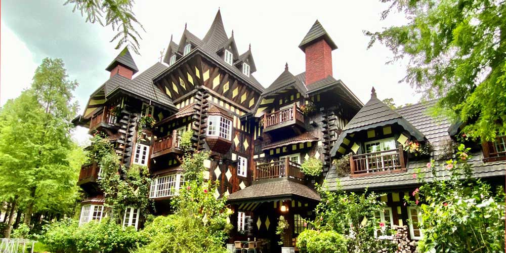 南投網紅打卡城堡 9,688萬元成交