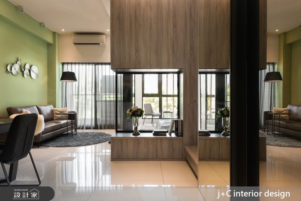 綠與光影的疊加！泛著抹茶清香的 20 坪單身宅
