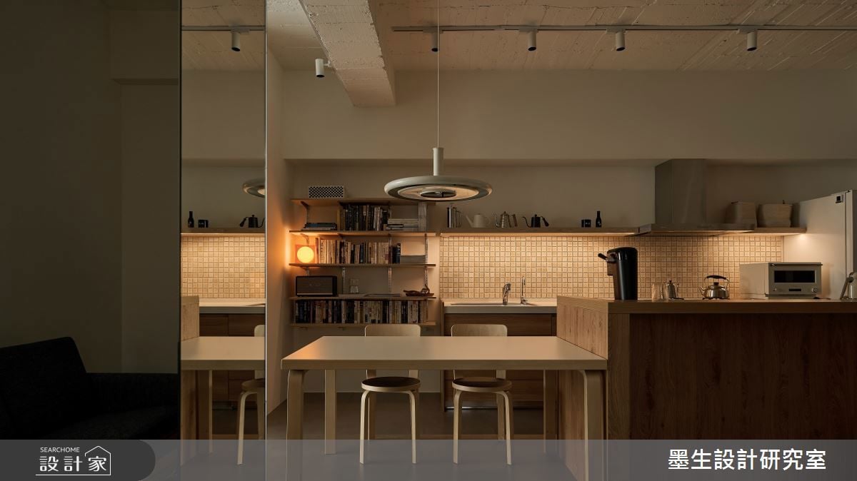 50 年台式老屋換顏術！復古建材嶄新詮釋，28 坪老公寓陪伴屋主夫妻度過...