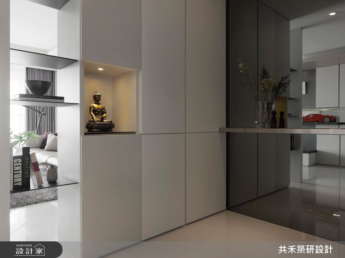 開放式書房x極簡系客廳，高質感設定的現代風居宅