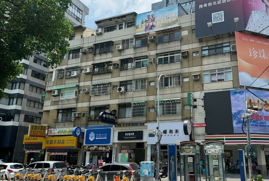 鄰居家臭味瀰漫！網友崩潰求助：「每天出門都想哭」