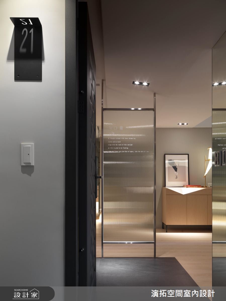 餐廳空間打開來 老屋搖身一變為簡約質感新婚宅