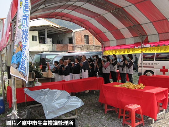 道路搭靈堂收費　中市府惹民怨