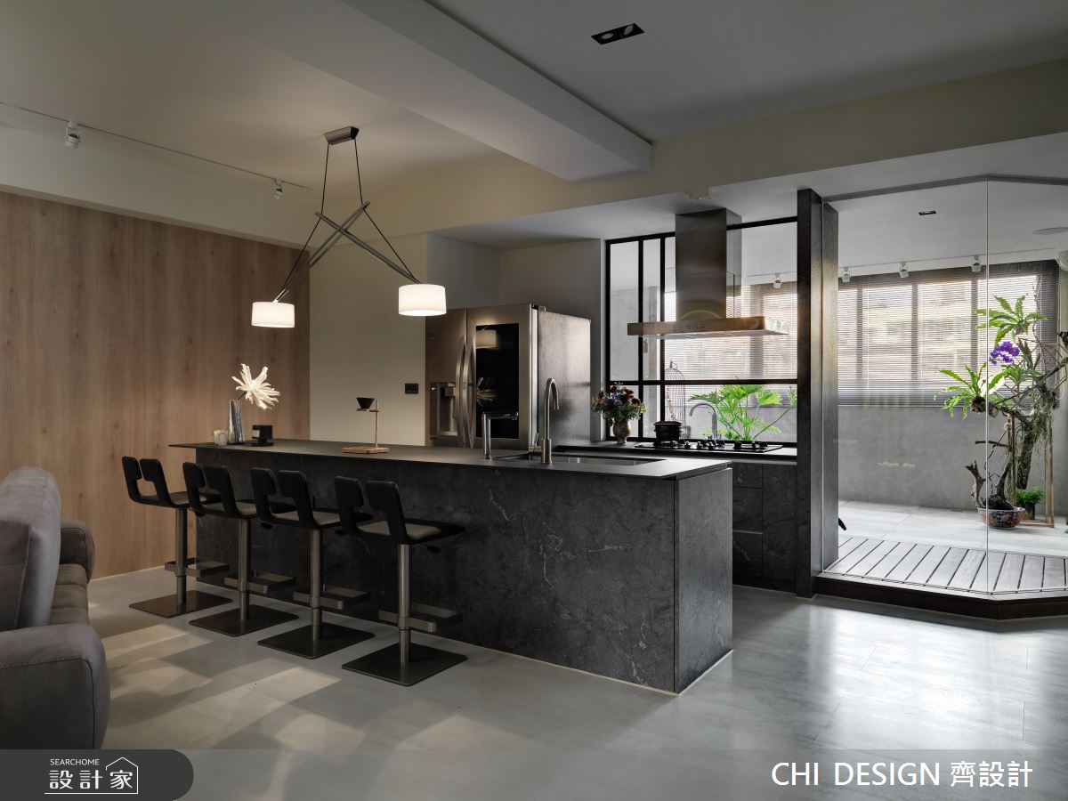 在40年長型老屋與暖陽共浴！重塑格局Ｘ玻璃隔間顯化零死角日光藝術宅