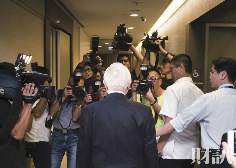 還原張忠謀1400天裸退計畫