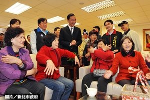 新莊頭前公共托老中心成立