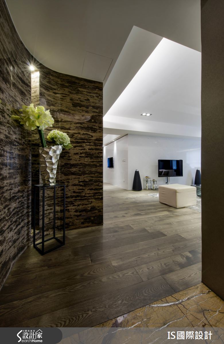 居宅抗老大作戰！雕塑拉皮打造現代風美宅