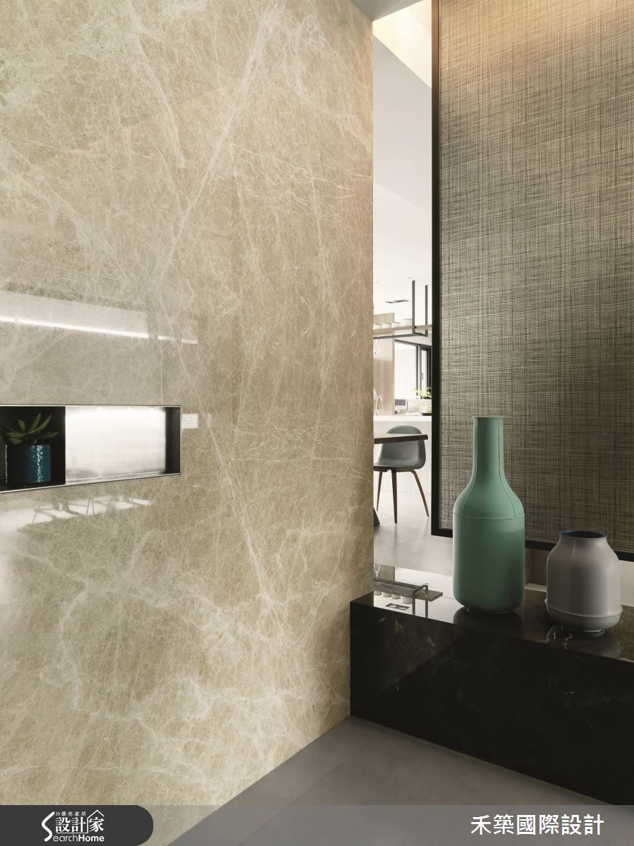 玩轉格局魔術 讓日光恣意流淌 85 坪複層空間