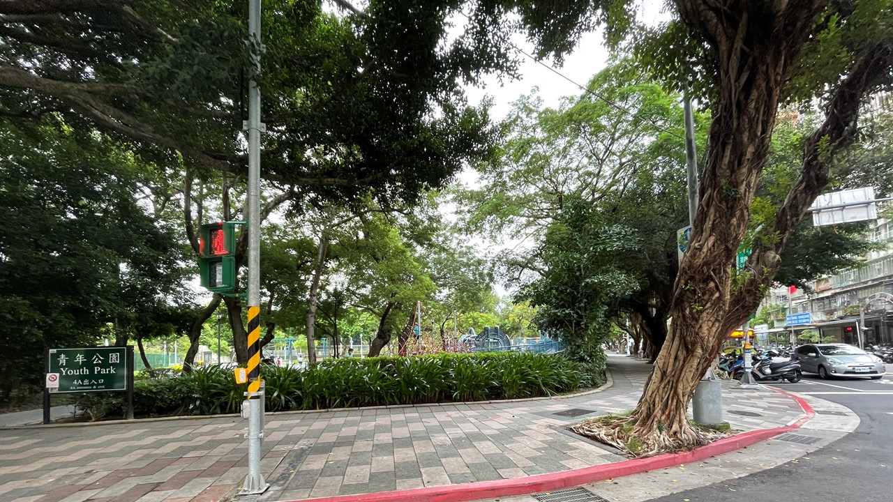 拆遮蔽物趕街友 議員喊「要讓萬華變高級」 學者：這帖藥無效