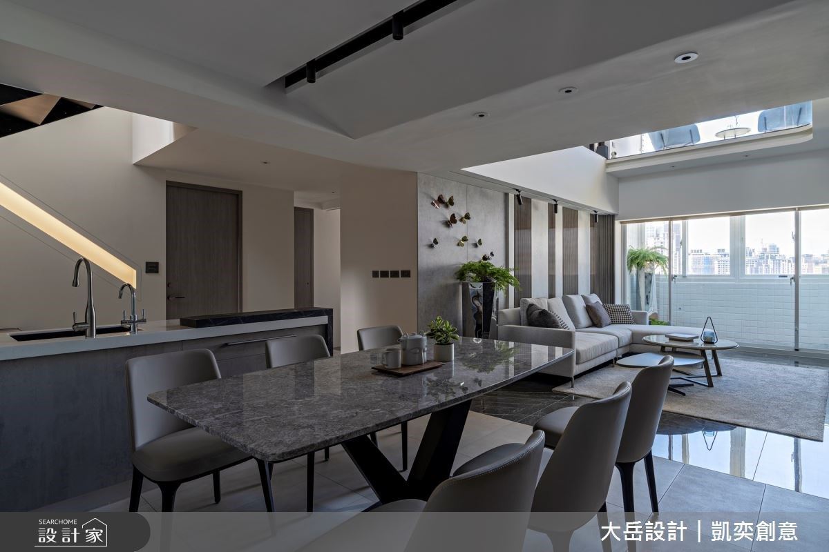 58坪樓中樓老屋翻轉！挑高優勢引窗外天際，成就現代宅絕美景緻