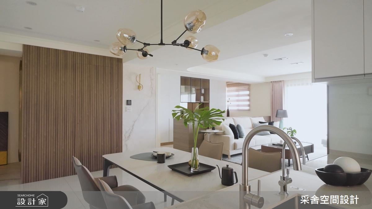 翻轉格局打開家的視野，新北41坪現代宅延攬窗景與智能家電，成就療癒系...