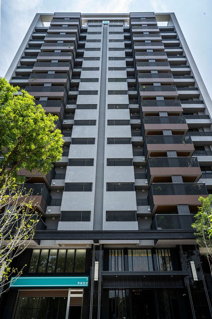 安全磁磚新標準：科技 × 環保 × 制度引領建築外牆大升級