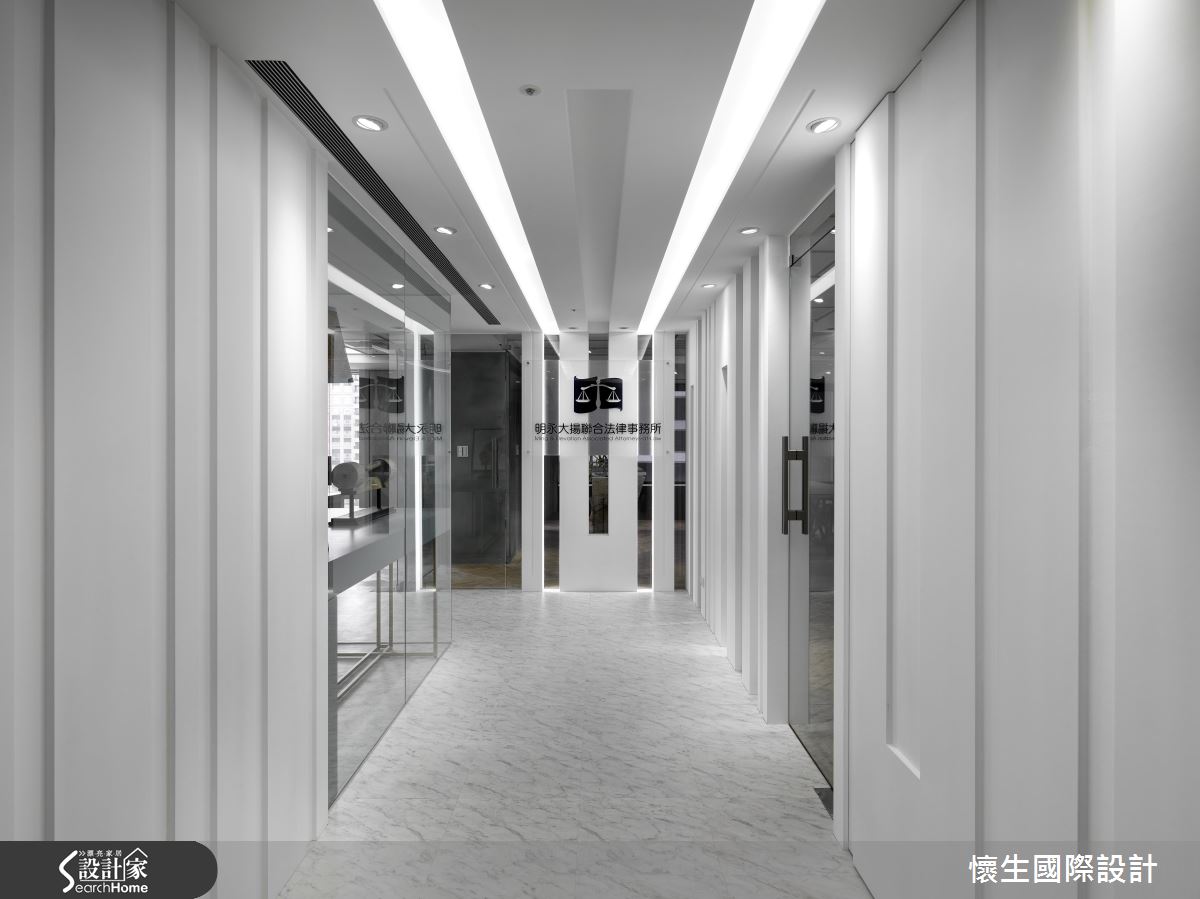 商空必勝設計！王牌大律師的現代風百坪辦公室 