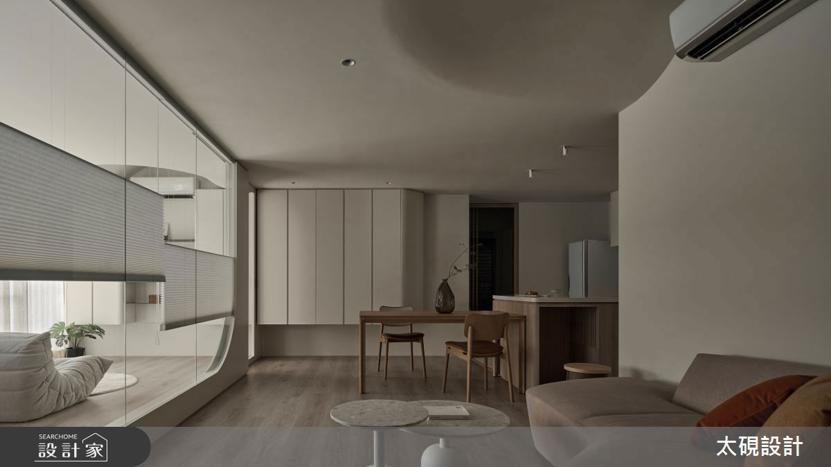 神秘學老師工作室穿越日夜與星辰，桃園 24坪中古屋翻新重塑格局化身住辦...