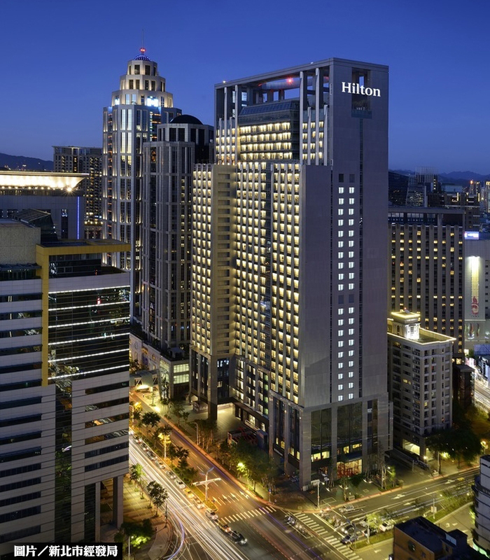 睽違十五年 新板希爾頓隆重開幕