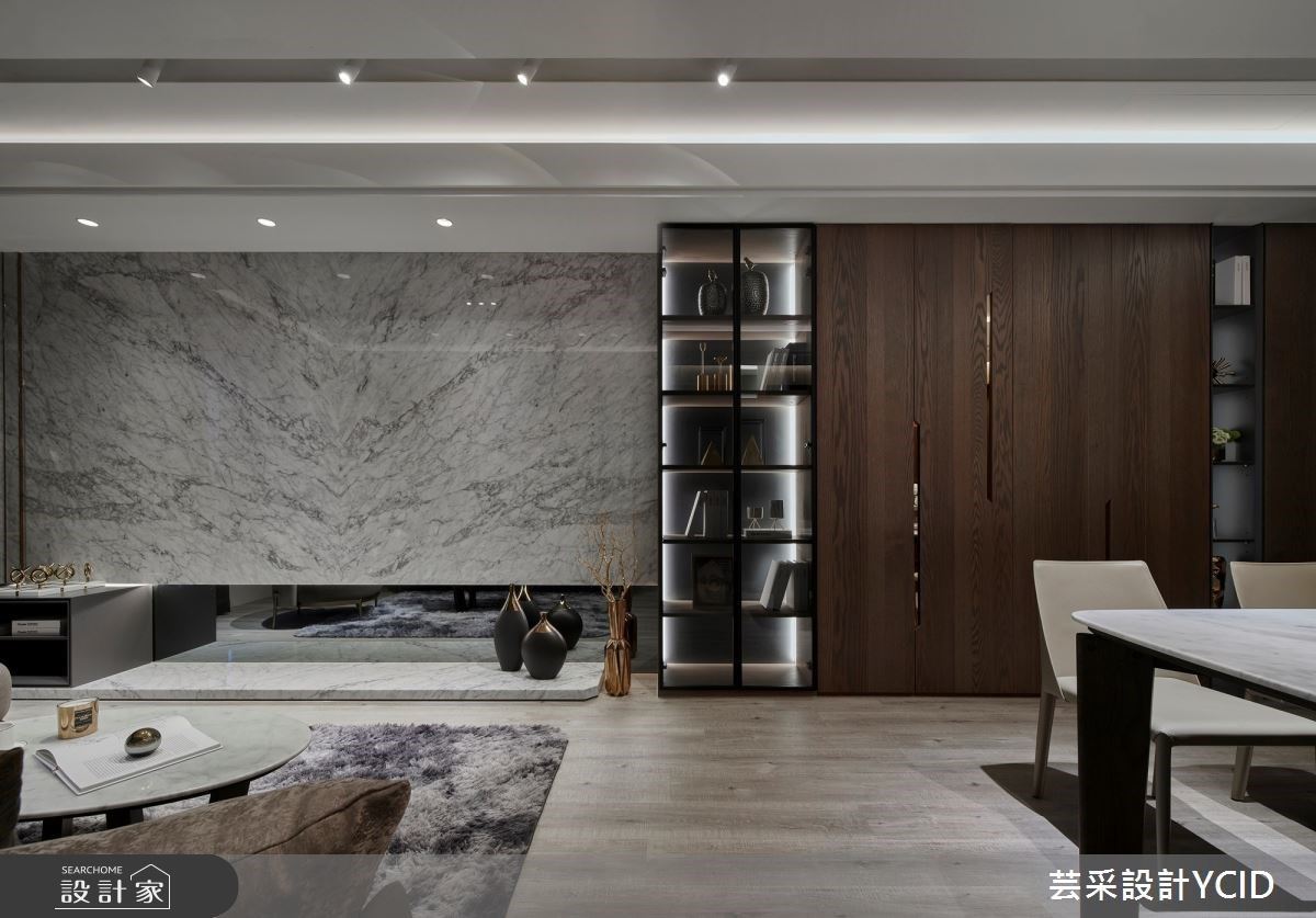 隱藏收納與展示收納的完美搭配！25 坪現代生活豪氣感外漏