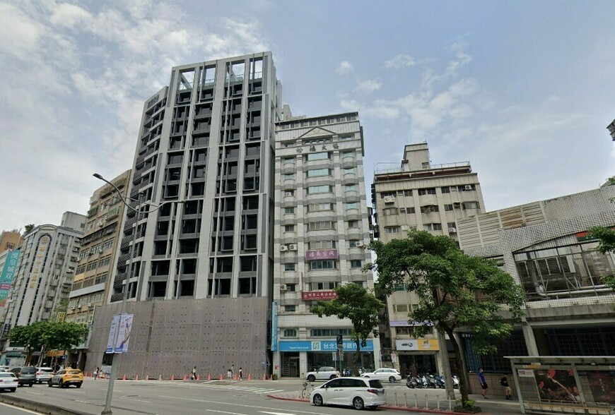 台北房市交易量暴跌四成！住宅價格連三跌 每坪64.36萬撐不住 