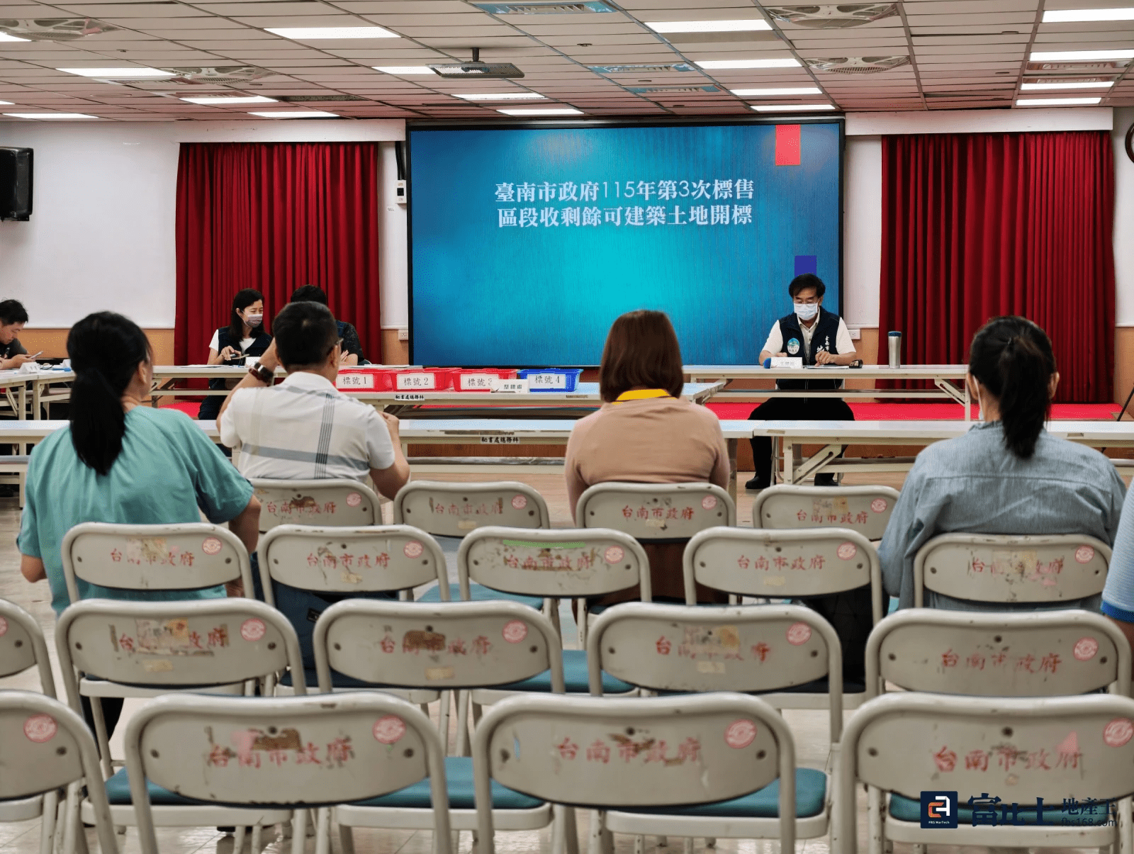 台南土地標售集中在中西區星鑽段,兩標都是「貼底價」撿漏,本次進帳39億元。(圖/記者蘇茵慧) 台南土地標售集中在中西區星鑽段,兩標都是「貼底價」撿漏,本次進帳39億元。(圖/記者蘇茵慧)