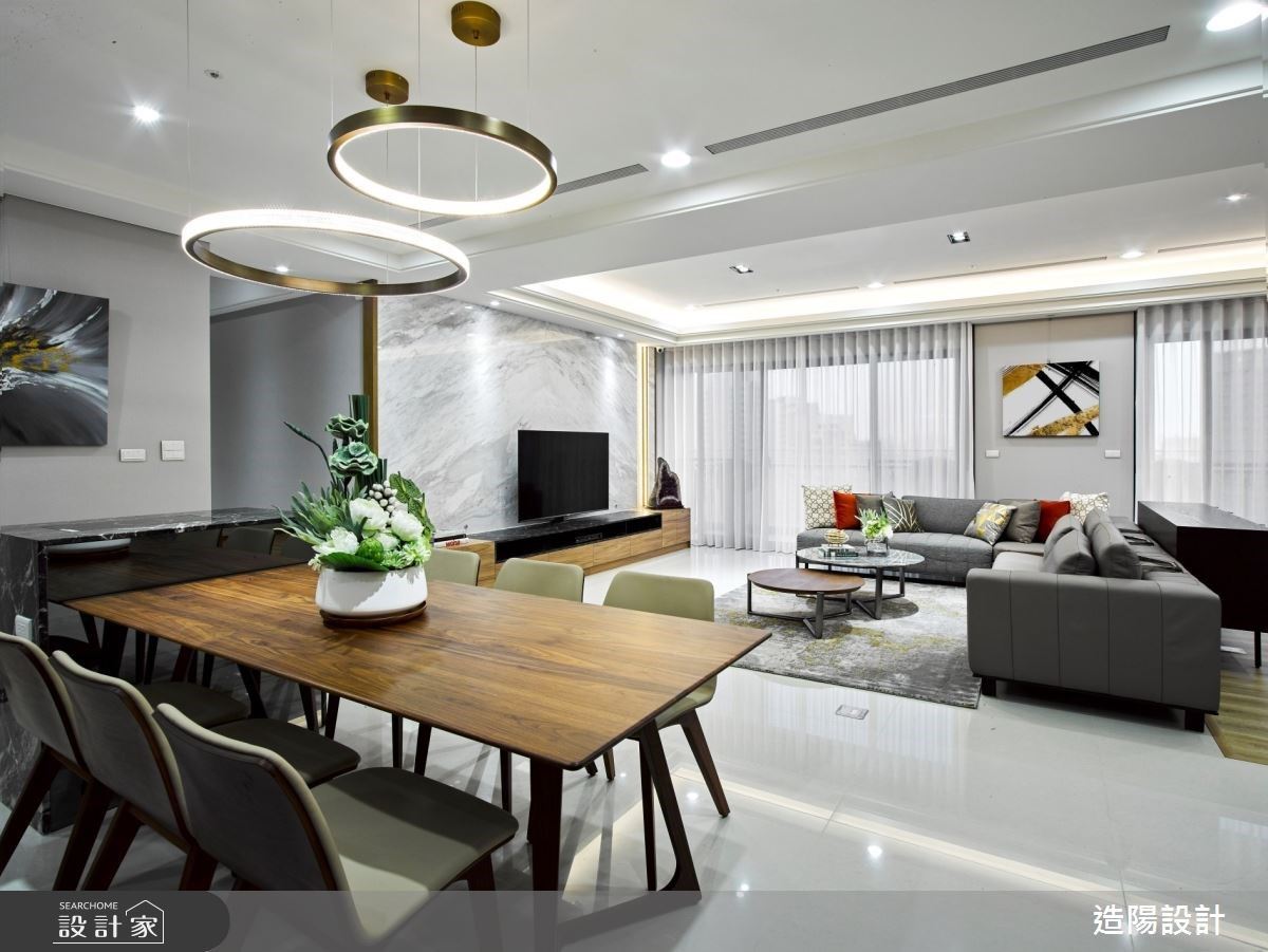 中島廚房＋咖啡吧台打造退休宅經濟！雙客廳設計讓家人與親友輕鬆在此談...