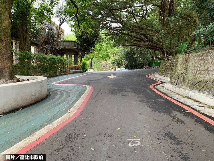 陽明山通行要道 建國街路面優化