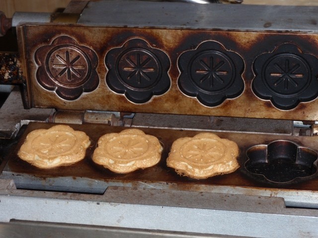 城門城門雞蛋糕-新竹城隍廟美食報導