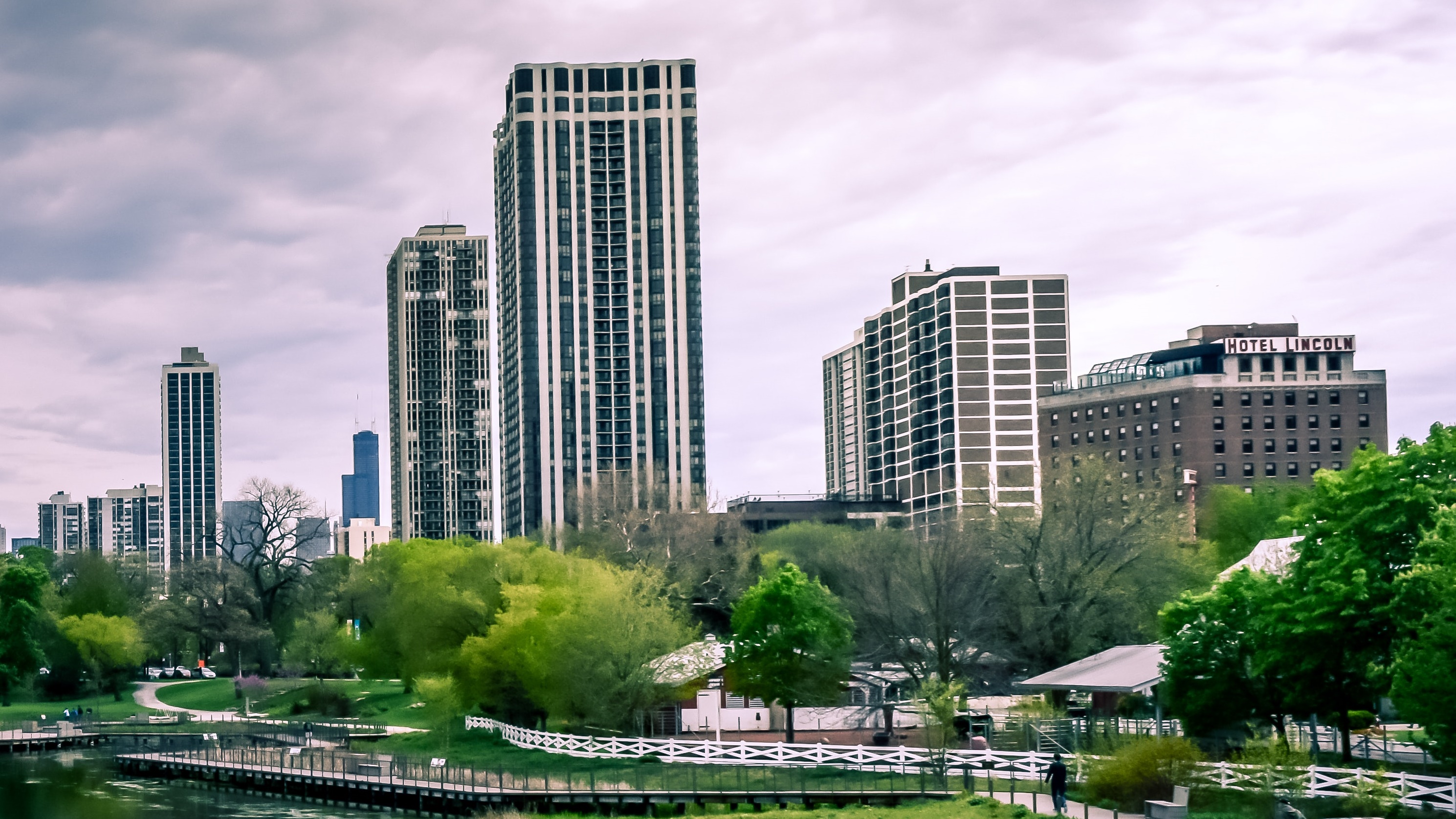 勸妻別買房 霸氣尫喊「1800萬匯戶頭」網見地點笑：改買三間