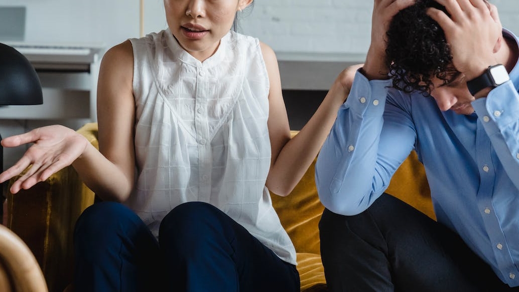 在外租屋慘變月光族！他想「搬回老家住」待業妻批：沒擔當