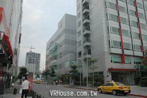 企業總部三分天下 電子傳產各有所好