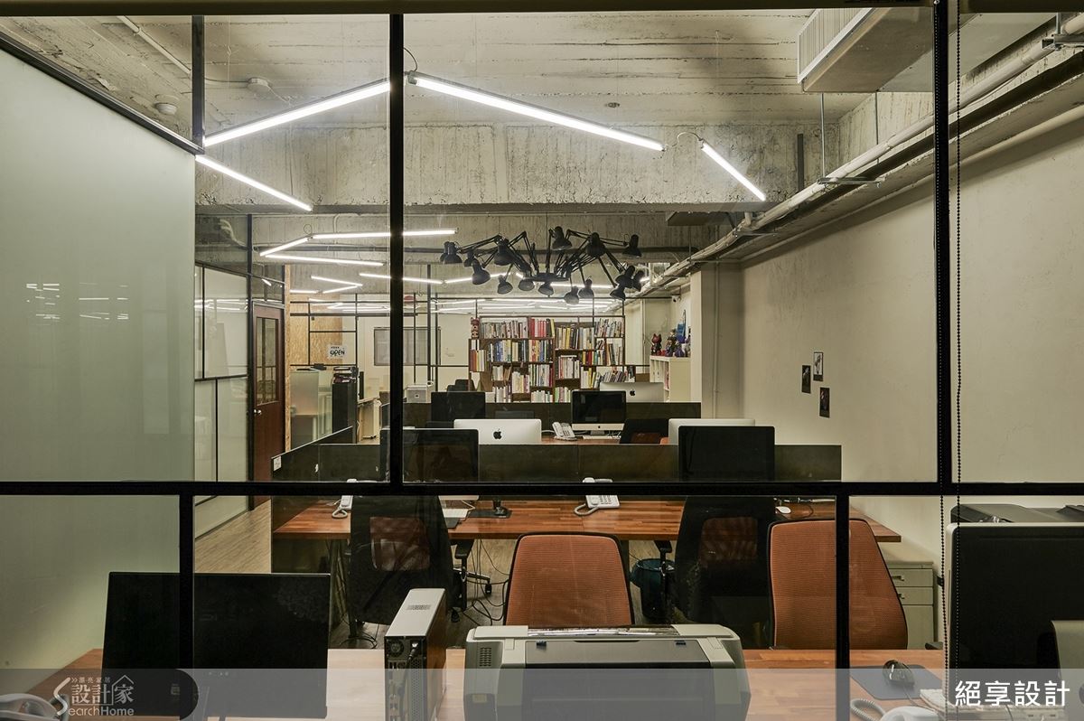 原力覺醒，打造滿滿懷舊能量的工業感辦公室