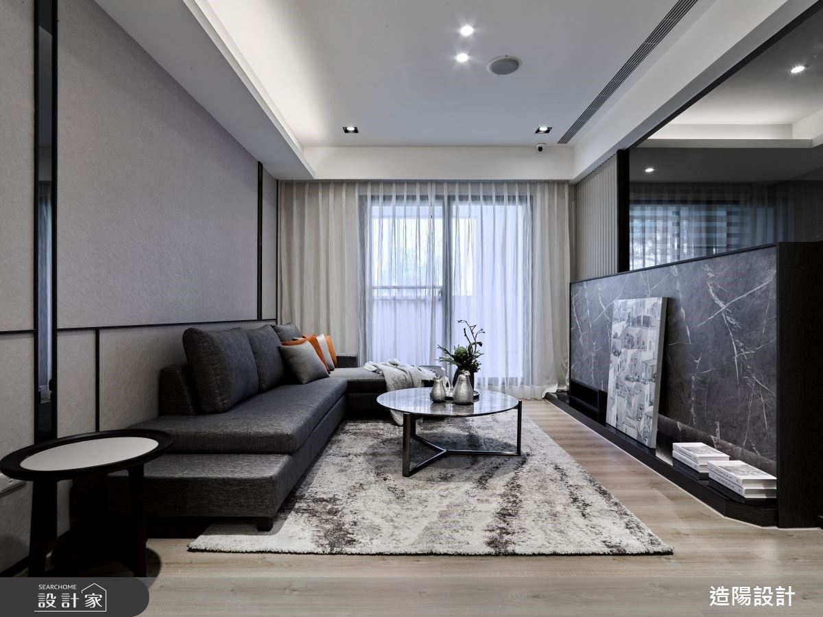 玄關設計體貼三代同堂！半高電視牆跨越場域與年齡牽繫家人的感情