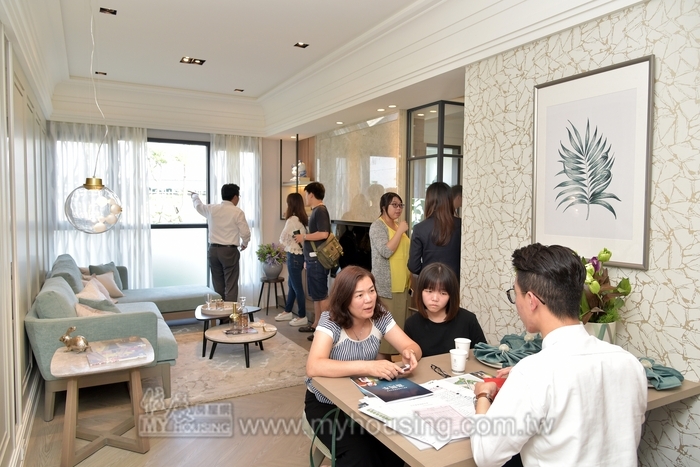 房價盤升減買氣？ 住展風向球連亮4顆黃藍燈