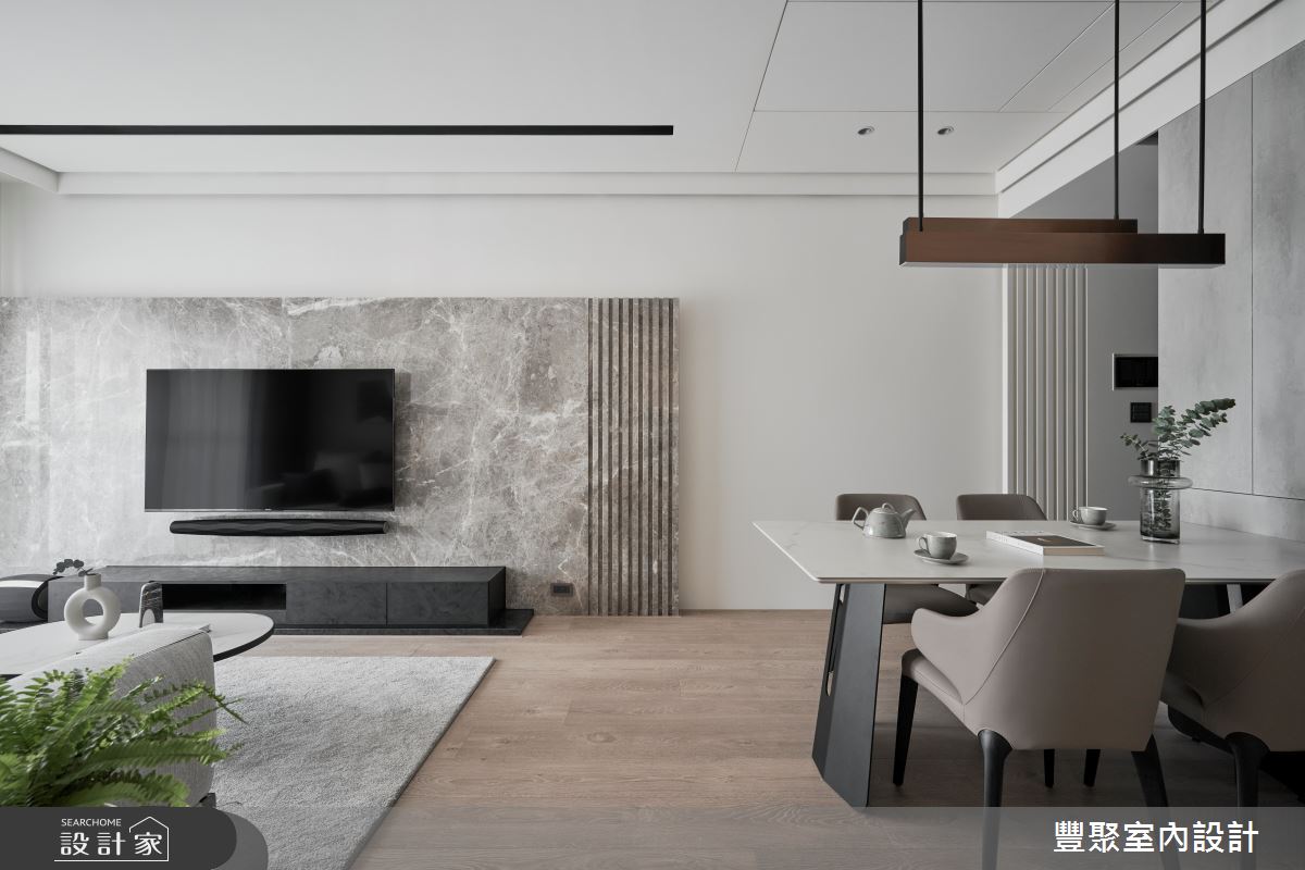 重整格局、擴充坪效，擁有海量收納的淺灰調現代宅
