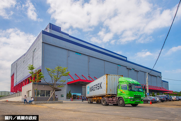 桃園觀音百及物流中心 開幕營運