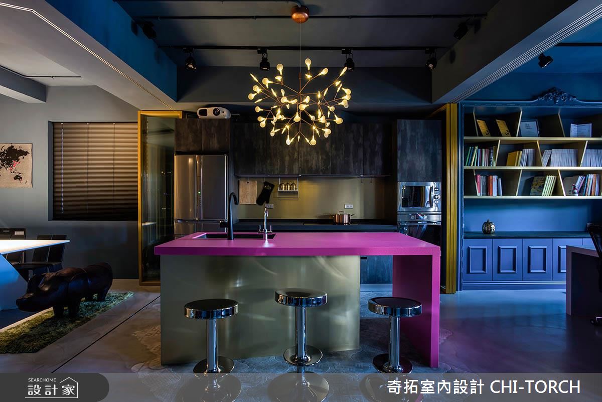 鏡射美好記憶！40 歲老屋蛻變住辦合一法式後現代宅