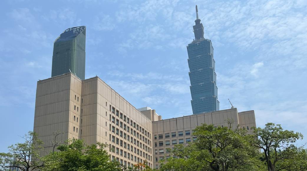 AI帶動出口與投資 景氣連9紅、全年經濟成長估11.05%