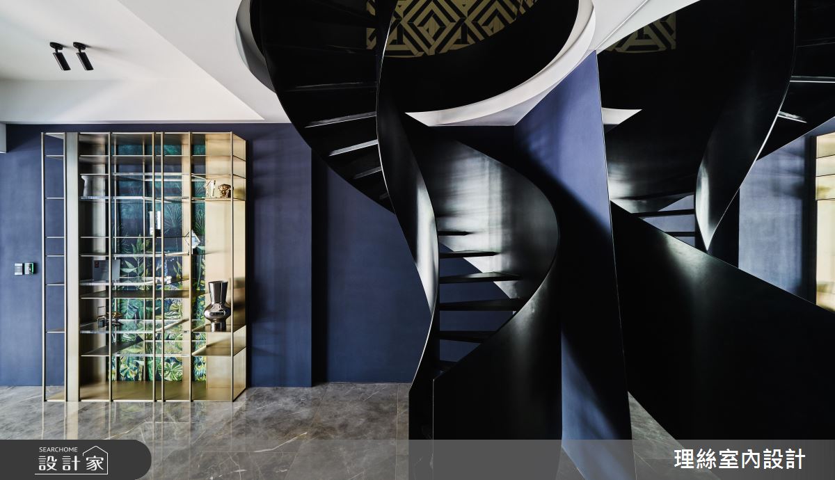 透天老屋華麗變身！內建通往時尚殿堂的迴旋樓梯