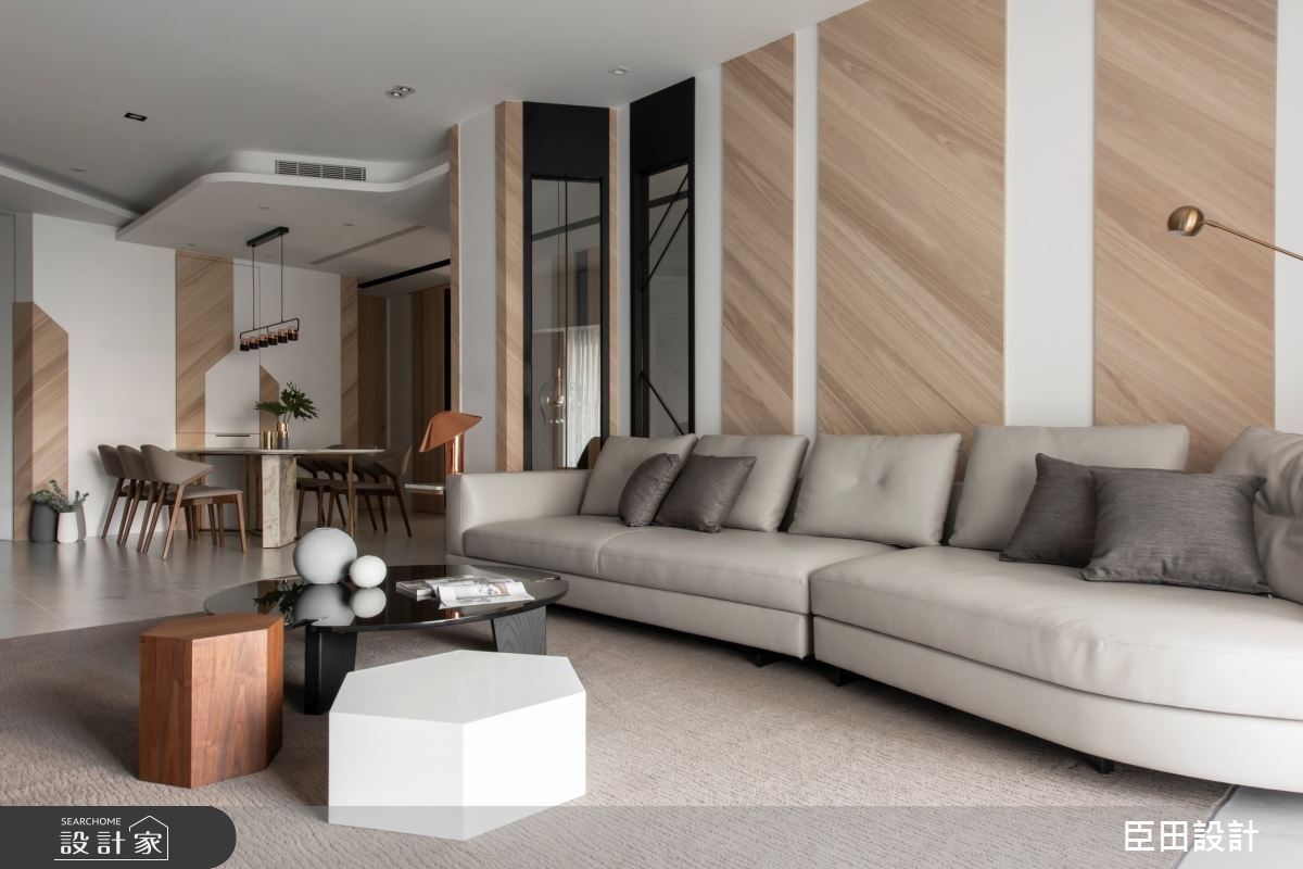 42 坪現代風的大器、北歐風的清新！白大理石紋與木質優雅調和，開啟一家...