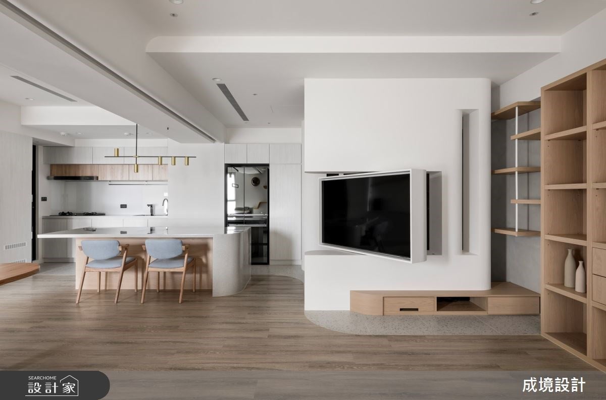 以川流為師！旋轉電視屏風與 3 回字動線，一家三口與愛貓在中古屋裡自在...