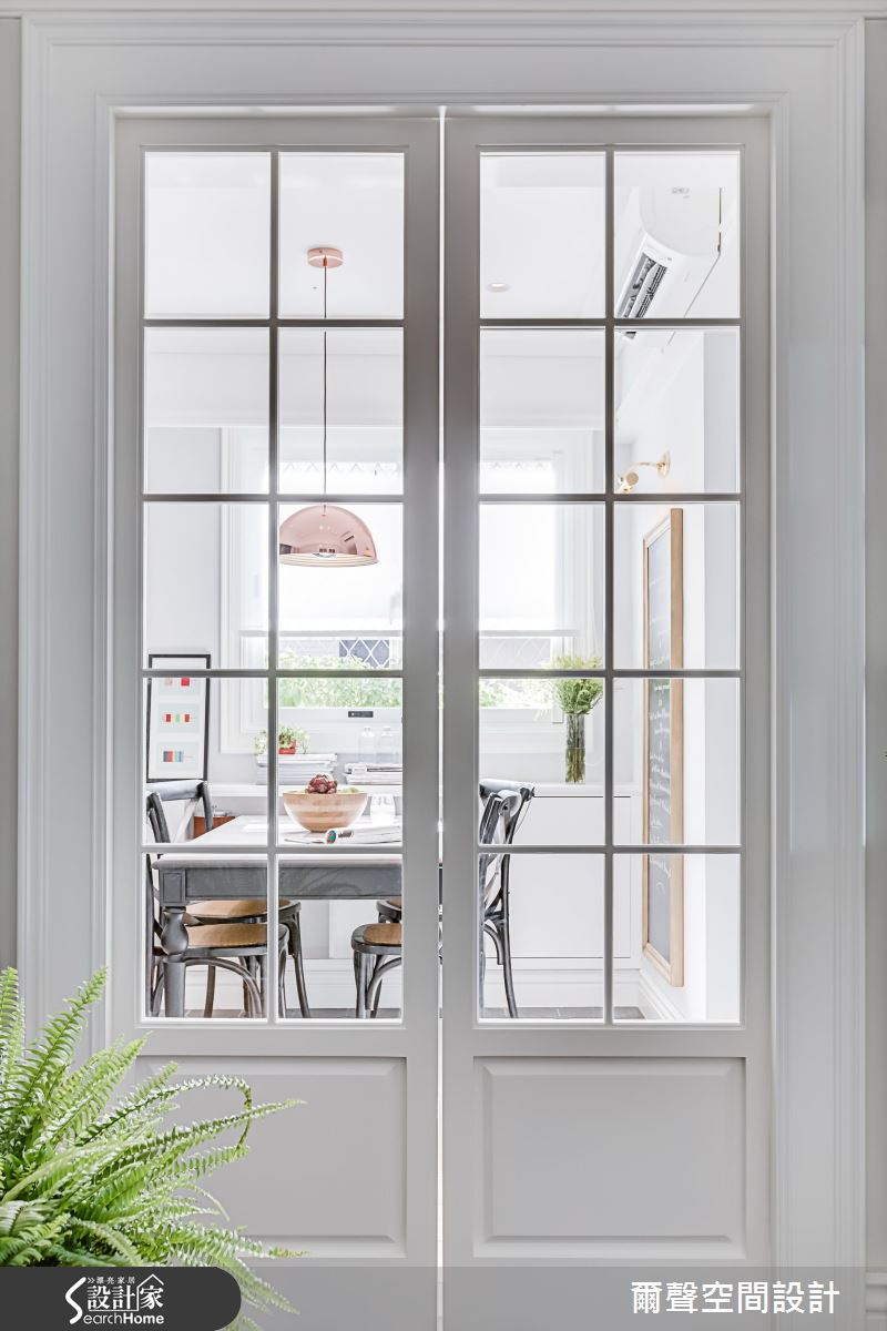 18 坪老屋奇蹟改造！在夢幻天藍法式小酒館談戀愛