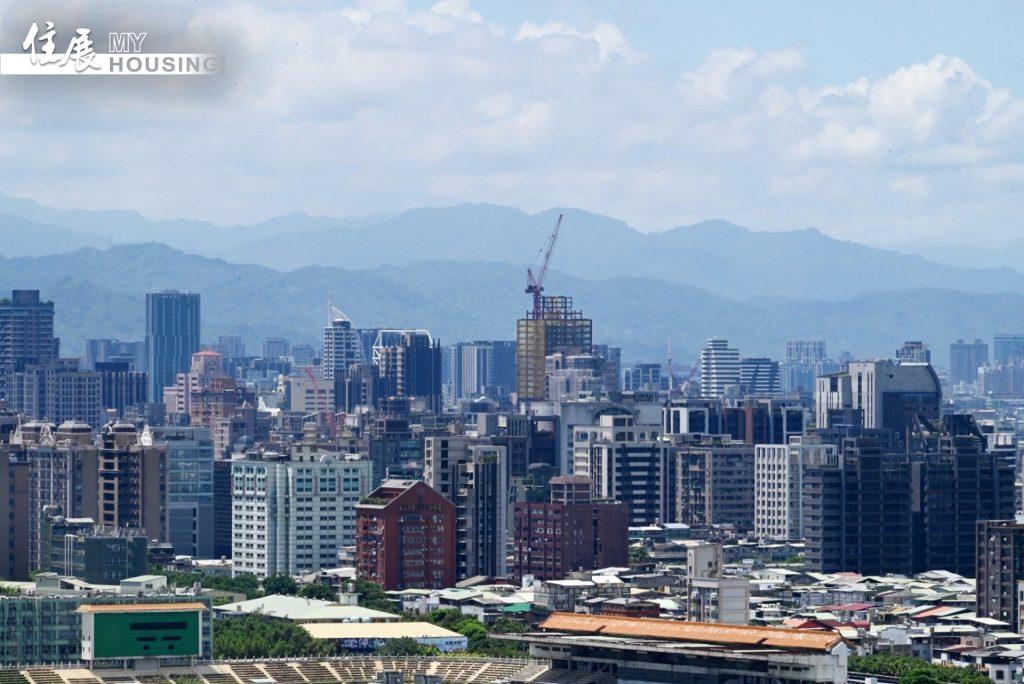 北市房市量縮價穩！專家指「政策利空鈍化」：小宅與新大樓撐盤