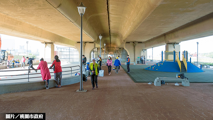 保障草漯橋下廣場啟用 休閒運動場所多元化