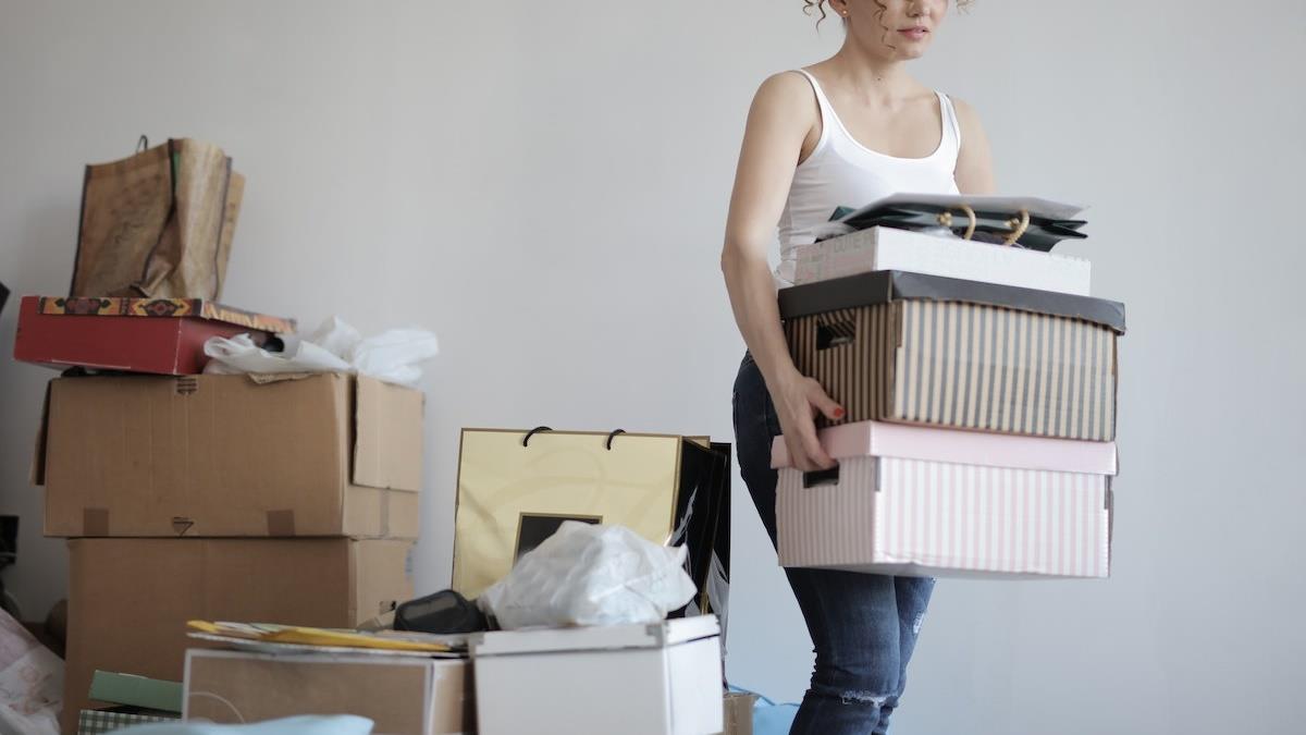 養孩免付房租水電！爸媽揪離婚姐到小弟家蹭住 網噓爆：怎麼好意思