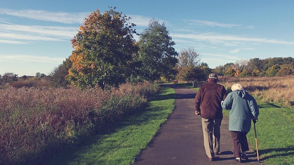 爸委託處理空房但「不租老人」 妹子無奈嘆冷血 網點頭：社會現實
