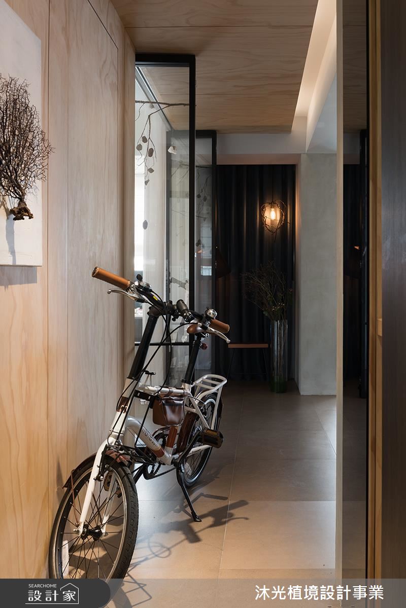 注入時髦元素  在灰藍色世界裡來場寧靜植栽旅行！