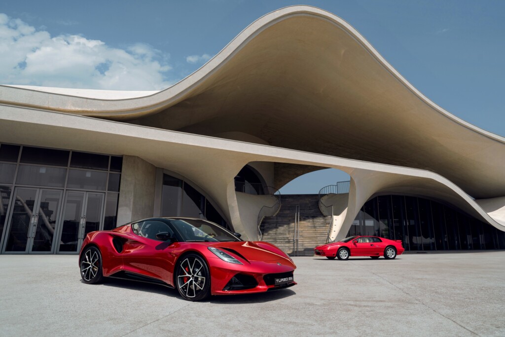 不是超跑的下一步，而是下一種超跑：Lotus Emira Turbo SE 譜寫狂野新詩章