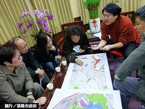 基隆市商圈業者陳情　林右昌：容積規劃位置錯誤