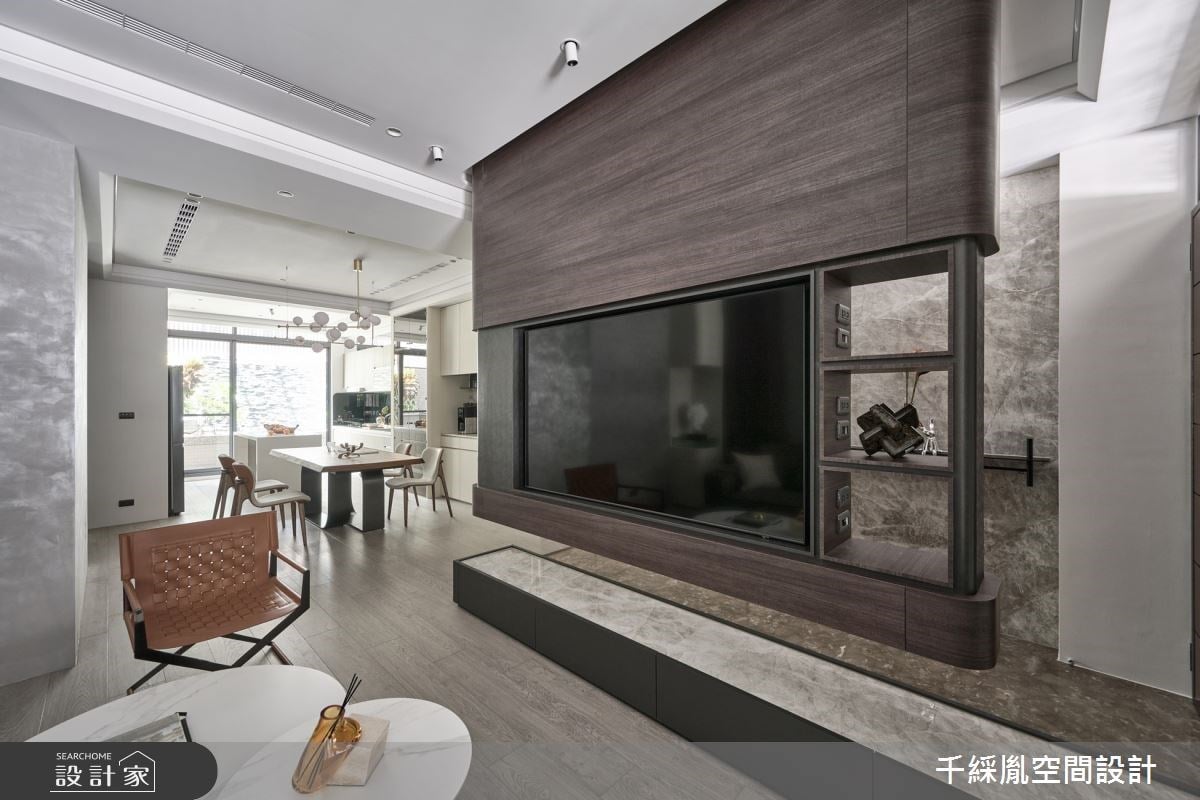 陽光餐廚、多功能遊戲室與五星級臥室設計！121 坪港都透天構築三代同堂...