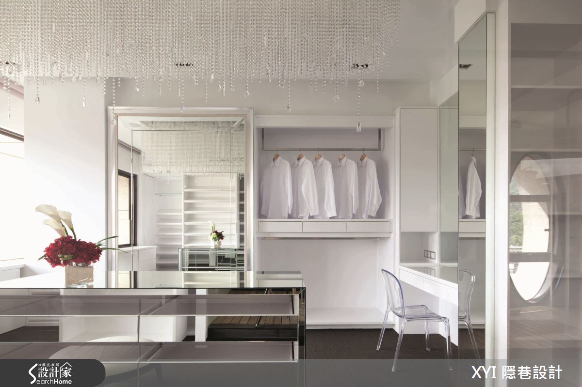 更衣室收納分類學！ 教你高效率收好所有衣服～