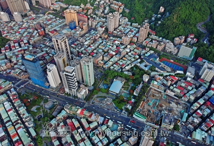 每百戶住宅　就有八戶違建！